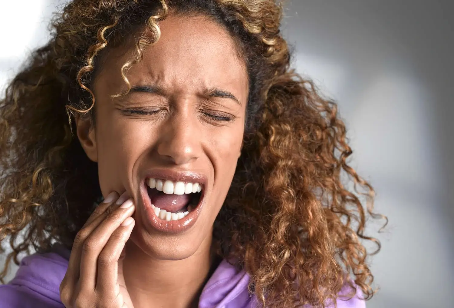How Can You Soothe Sensitivity After a Teeth Whitening Session Didcot?
